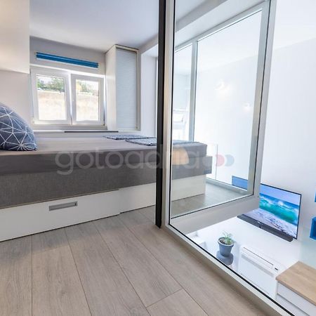 Modern Duplex Studio Tommy Makarska Exterior photo