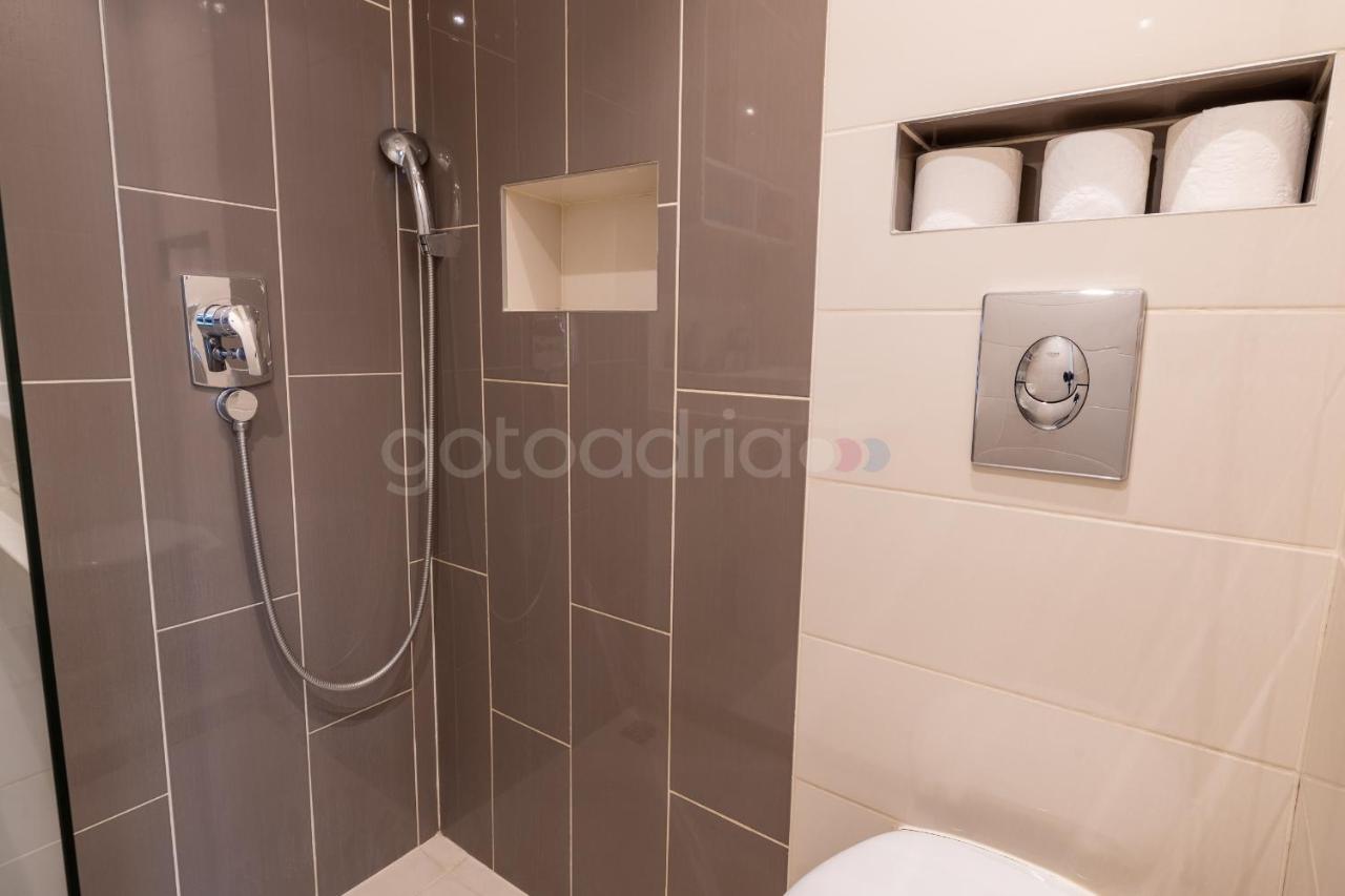 Modern Duplex Studio Tommy Makarska Exterior photo